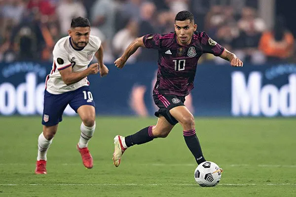 Sanciona FIFA a México con un partido de la selección mayor a puerta cerrada por gritos homofóbicos de la afición a rivales Sanciona FIFA a México con un partido de la selección mayor a puerta cerrada por gritos homofóbicos de la afición a rivales