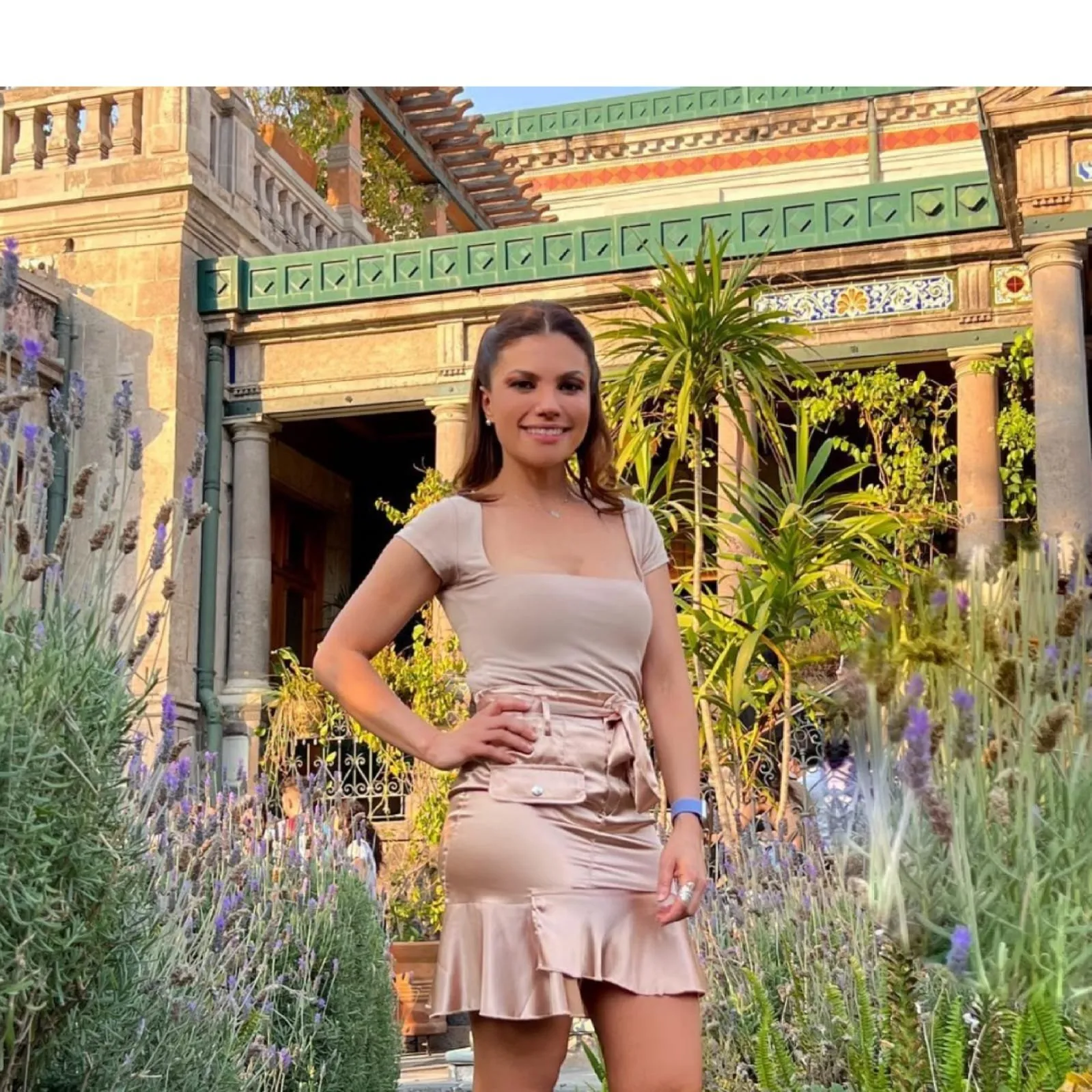 Tabata Jalil deja al descubierto sus encantos con mini vestidos Tabata Jalil deja al descubierto sus encantos con mini vestidos
