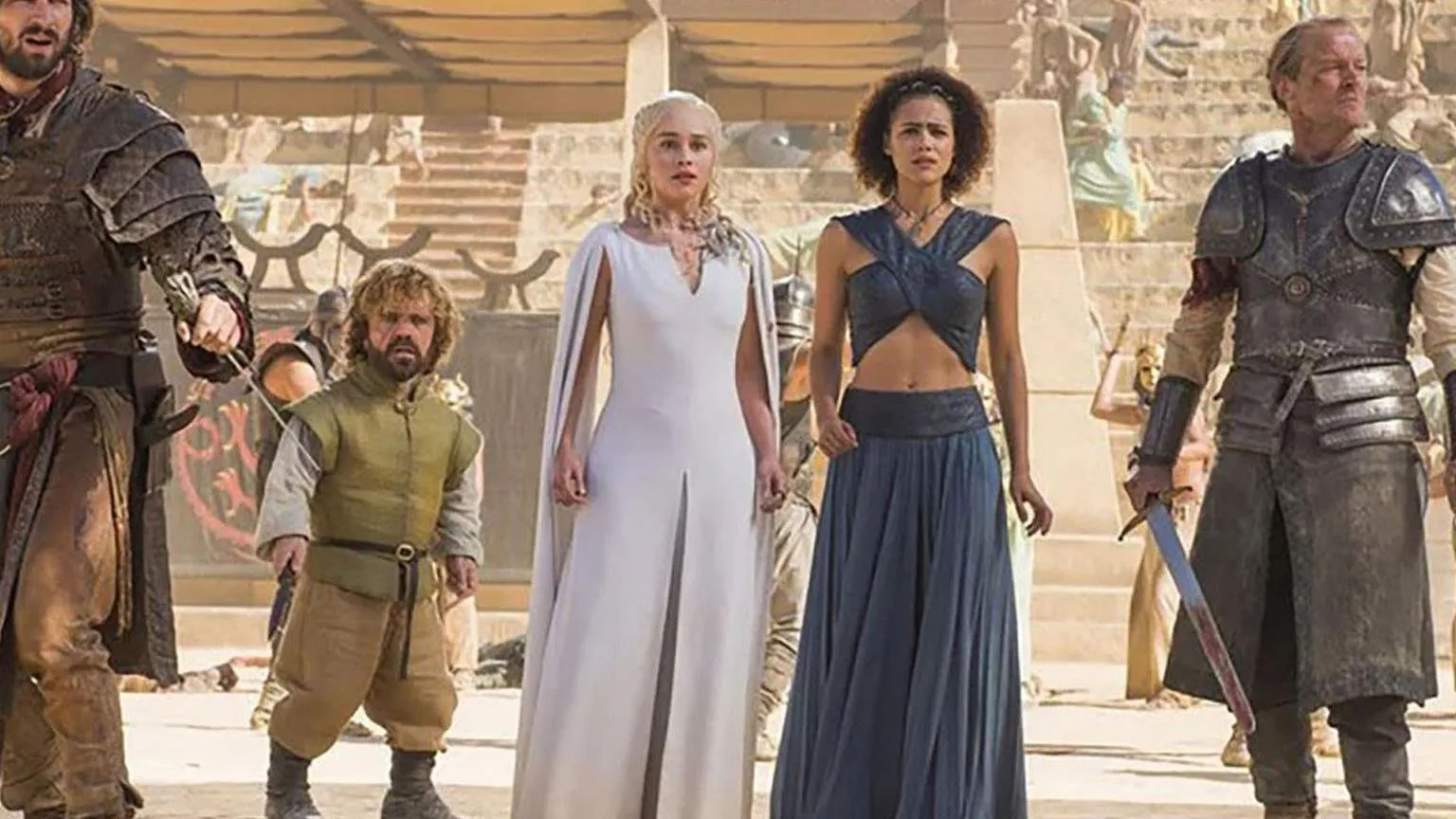 Anuncian el inesperado fallecimiento de un actor de ‘Game of Thrones’Un miembro del elenco de Game of Thrones falleció en su casa el pasado
lunes 21 de noviembre; aquí todos los detalles sobre su decesoWilko Johnson, músico
conocido por haber sido miembro de la banda Dr. Feelgood, así como por su
trabajo como actor en Game of Thrones, ha fallecido. El artista,
que ha muerto los 75 años, interpretó en la serie de HBO a Ser Ilyn Payne.La noticia se ha confirmado a través de la cuenta de Twitter del propio
Johnson. El músico e interprete dio vida a Payne, el silencioso verdugo oficial
de Desembarco del Rey conocido como ‘La Justicia del Rey’ que sirvió a los
reyes Robert I Baratheon y Joffrey I Baratheon. Esta fue su única incursión en
la actuación, donde participó en un total de cuatro episodios en las temporadas
1 y 2 de la serie basada en los libros de George R.R. Martin.No se ha revelado la causa de la muerte, pero cabe destacar que Johnson
padeció cáncer. En 2013 le diagnosticaron un cáncer de páncreas en etapa
avanzada, aunque en 2014 se recuperó después de someterse a una operación en la
que le extirparon el páncreas, el bazo y parte del estómago y el intestino. Anuncian el inesperado fallecimiento de un actor de ‘Game of Thrones’Un miembro del elenco de Game of Thrones falleció en su casa el pasado
lunes 21 de noviembre; aquí todos los detalles sobre su decesoWilko Johnson, músico
conocido por haber sido miembro de la banda Dr. Feelgood, así como por su
trabajo como actor en Game of Thrones, ha fallecido. El artista,
que ha muerto los 75 años, interpretó en la serie de HBO a Ser Ilyn Payne.La noticia se ha confirmado a través de la cuenta de Twitter del propio
Johnson. El músico e interprete dio vida a Payne, el silencioso verdugo oficial
de Desembarco del Rey conocido como ‘La Justicia del Rey’ que sirvió a los
reyes Robert I Baratheon y Joffrey I Baratheon. Esta fue su única incursión en
la actuación, donde participó en un total de cuatro episodios en las temporadas
1 y 2 de la serie basada en los libros de George R.R. Martin.No se ha revelado la causa de la muerte, pero cabe destacar que Johnson
padeció cáncer. En 2013 le diagnosticaron un cáncer de páncreas en etapa
avanzada, aunque en 2014 se recuperó después de someterse a una operación en la
que le extirparon el páncreas, el bazo y parte del estómago y el intestino.