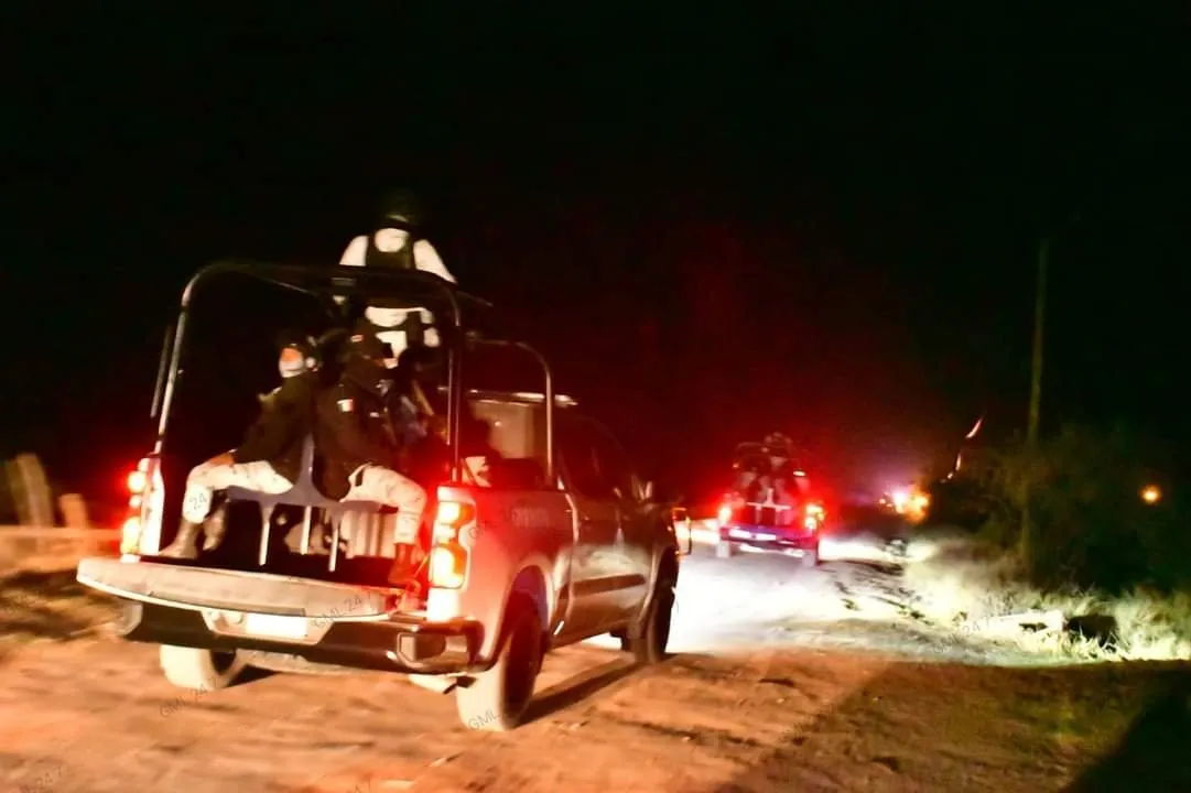 Guardia Nacional se enfrenta a grupo armado en Sinaloa, tras despojo de 3 vehículos Guardia Nacional se enfrenta a grupo armado en Sinaloa, tras despojo de 3 vehículos