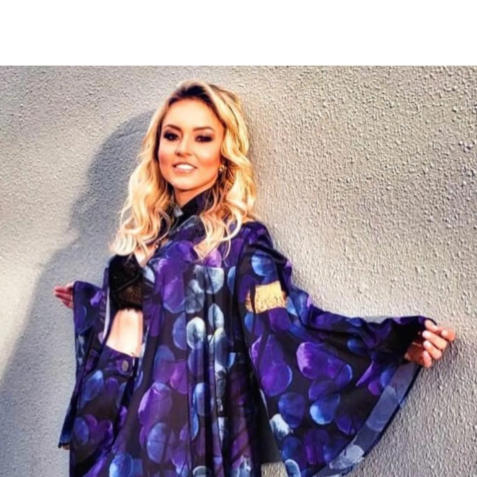 Angelique Boyer estrena la telenovela Amor Invencible; Cuenta por qué no quiere ser mamá Angelique Boyer estrena la telenovela Amor Invencible; Cuenta por qué no quiere ser mamá