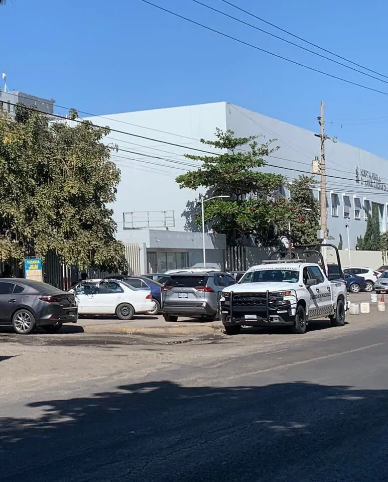 Militar dispararía por accidente a 9 elementos de la Guardia Nacional en Culiacán, Sinaloa Militar dispararía por accidente a 9 elementos de la Guardia Nacional en Culiacán, Sinaloa