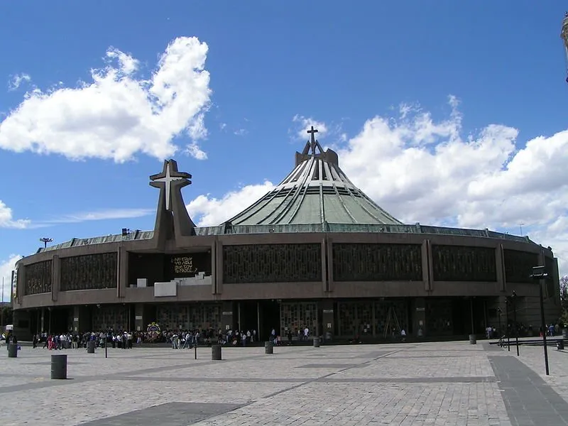 Cuando iba a ver a la Virgen a la Basílica, pierde la vida un peregrino Cuando iba a ver a la Virgen a la Basílica, pierde la vida un peregrino