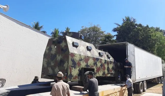Les cayó la Marina y les aseguró dos vehículos blindados en Jalisco Les cayó la Marina y les aseguró dos vehículos blindados en Jalisco