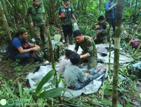 Encuentran vivos a cuatros niños perdidos desde hace 40 días en Amazonía colombiana Encuentran vivos a cuatros niños perdidos desde hace 40 días en Amazonía colombiana