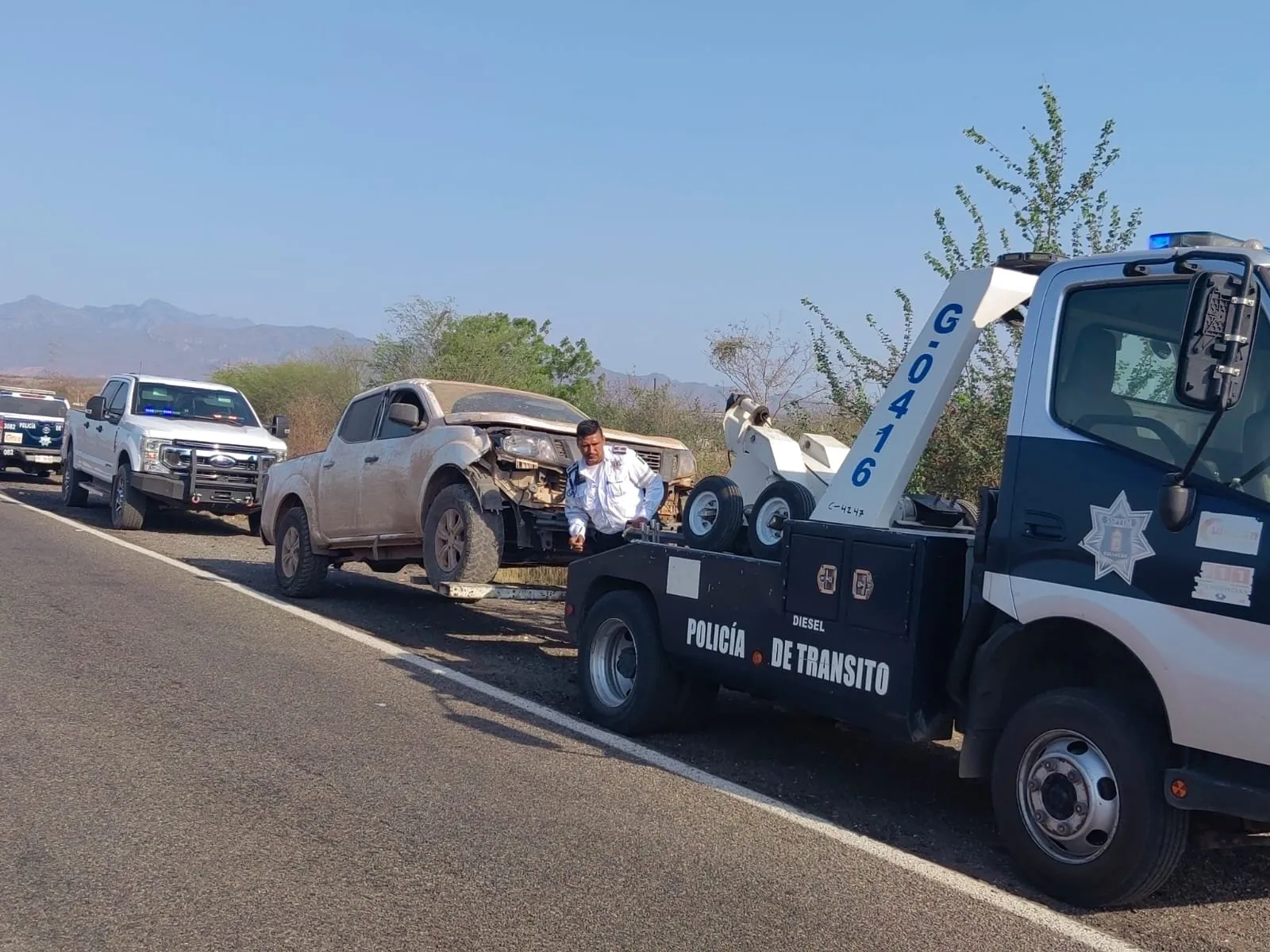 Aseguran 5 unidades y precursores químicos en Culiacán Aseguran 5 unidades y precursores químicos en Culiacán