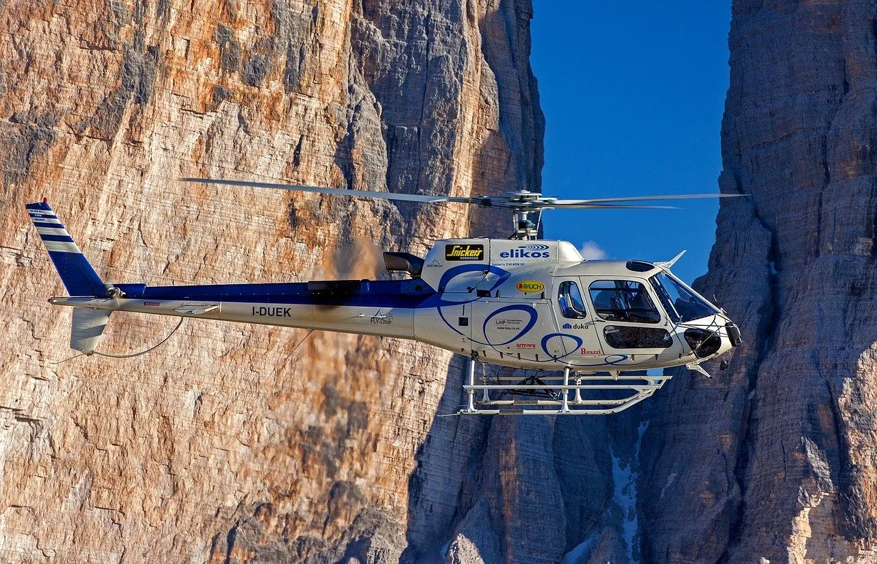 Seis personas mueren al estrellarse un helicóptero en el Everest Seis personas mueren al estrellarse un helicóptero en el Everest
