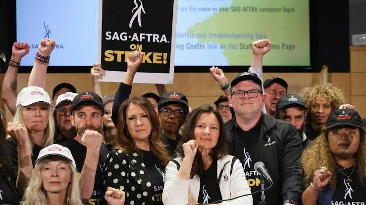 Lo que debes de saber de la huelga de actores en Hollywood Lo que debes de saber de la huelga de actores en Hollywood