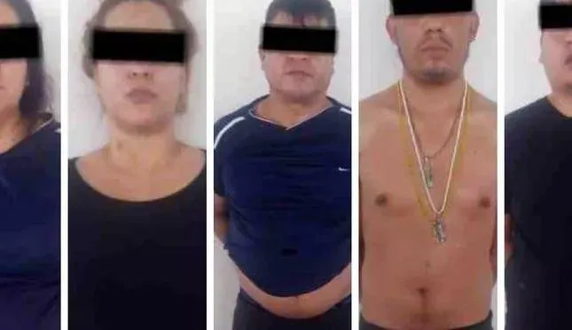 Joven escapa con todo y cadenas y delata a secuestradores Joven escapa con todo y cadenas y delata a secuestradores