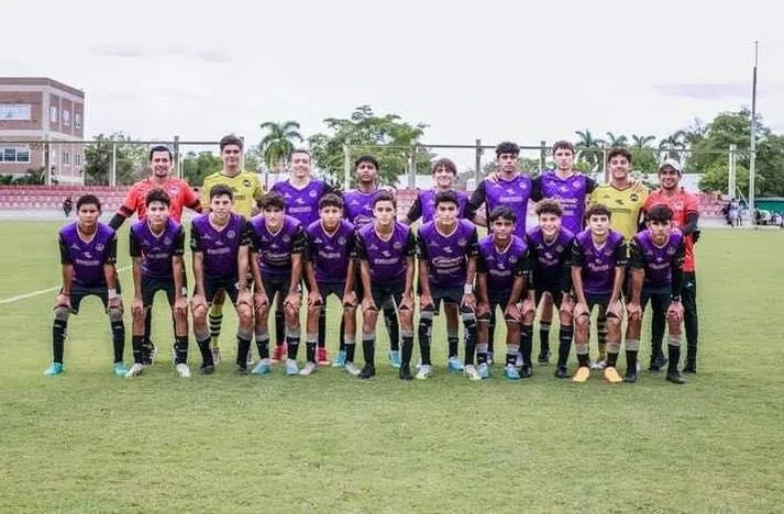 Elota se roba la portada en la jornada siete en la Liga de Futbol Regional de Desarrollo Juvenil ISDE 2023 Elota se roba la portada en la jornada siete en la Liga de Futbol Regional de Desarrollo Juvenil ISDE 2023