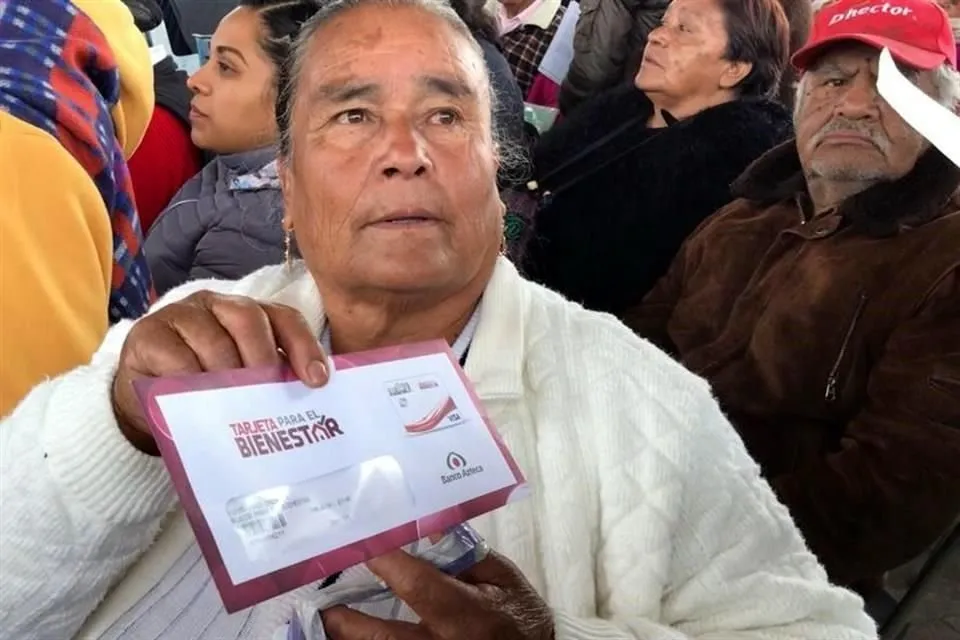 Pensión para adultos mayores aumenta a 6 mil pesos bimestrales; 3 de enero inicia distribución Pensión para adultos mayores aumenta a 6 mil pesos bimestrales; 3 de enero inicia distribución