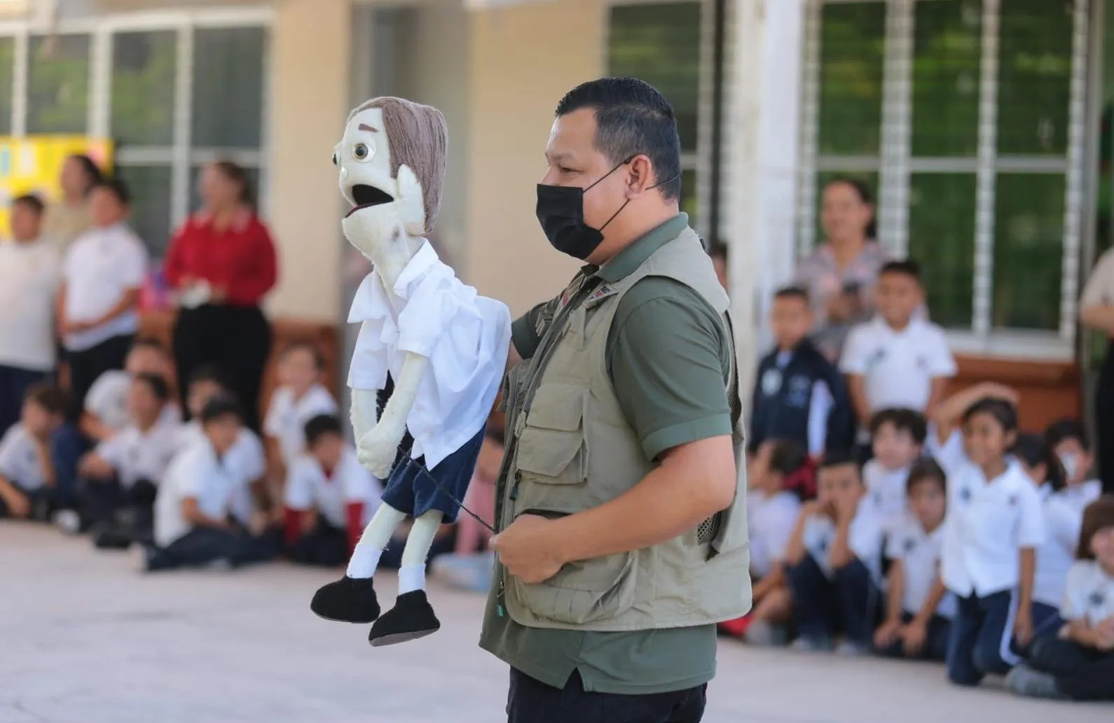 SSP Sinaloa lleva ‘Un Día con tu Gobierno’ a primaria en Navolato SSP Sinaloa lleva ‘Un Día con tu Gobierno’ a primaria en Navolato