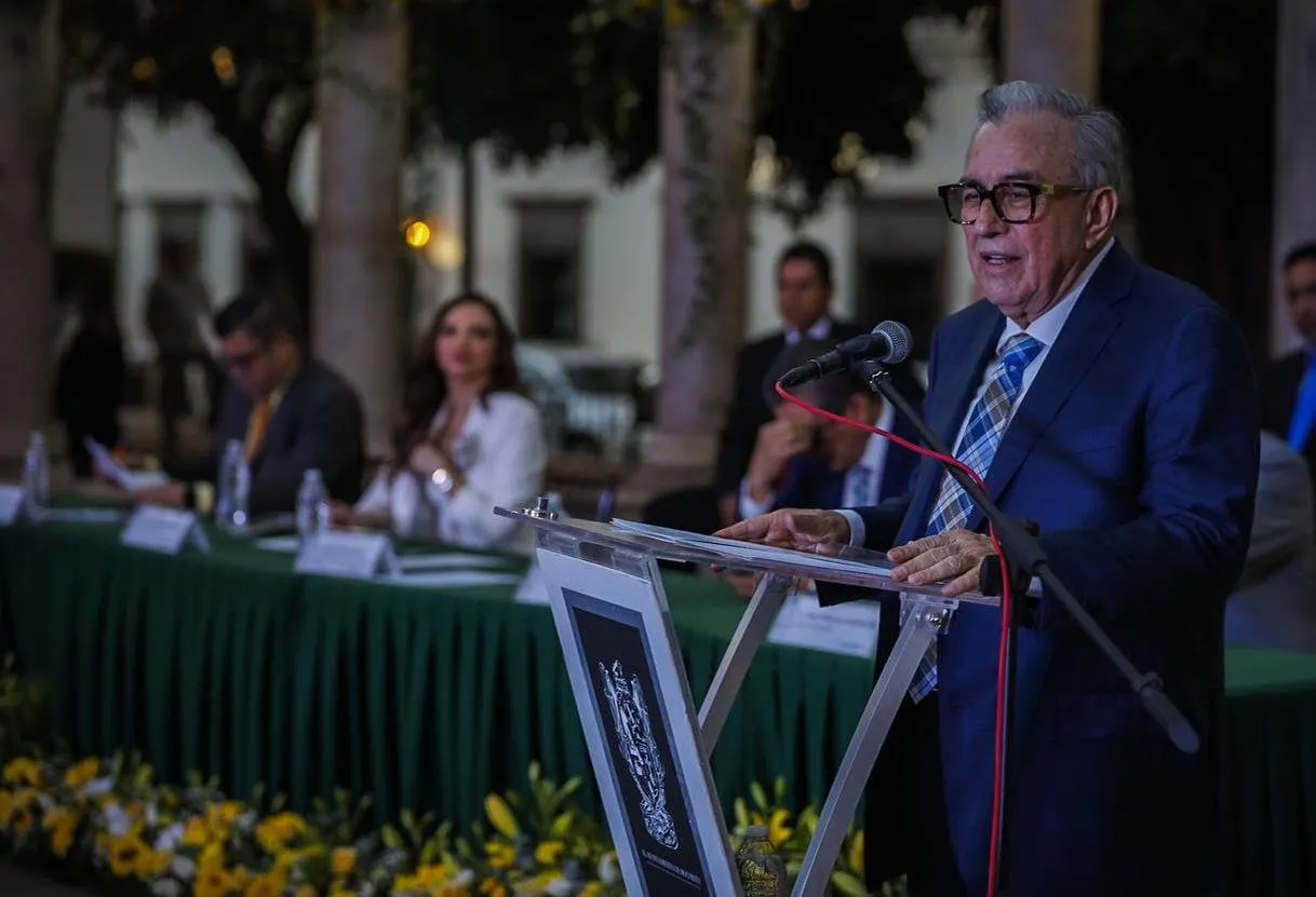 Rocha entrega la presea Grano de Oro “Gral. Rafael Buelna Tenorio” 2024 Rocha entrega la presea Grano de Oro “Gral. Rafael Buelna Tenorio” 2024