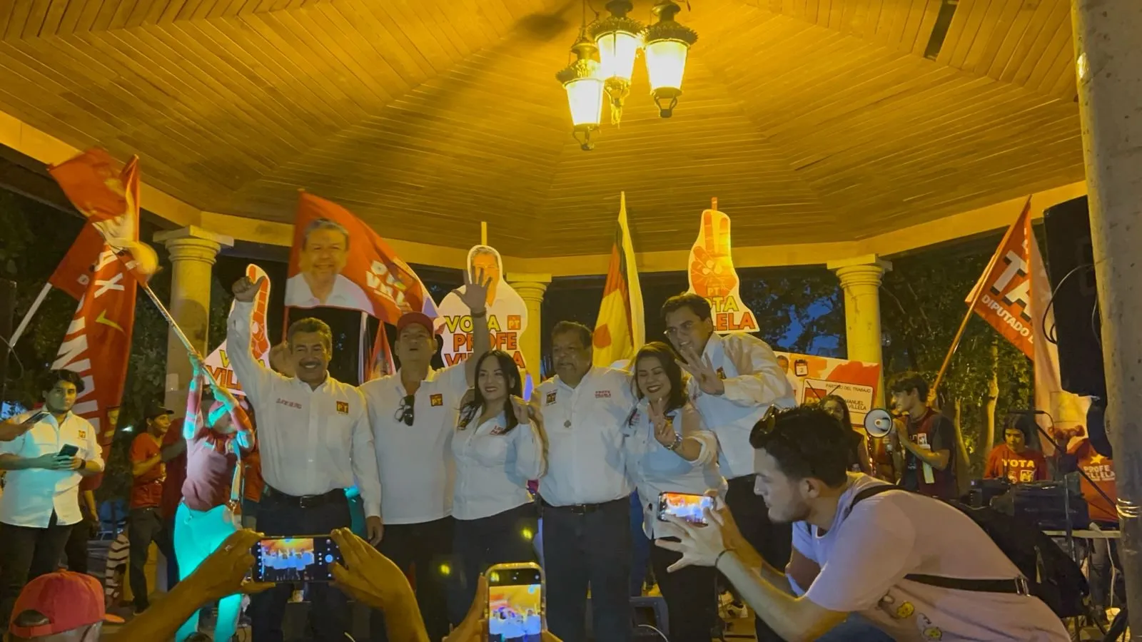 Con caravana y fiesta en la plaza 29 de septiembre, así cierran campaña los candidatos del PT en Ahome Con caravana y fiesta en la plaza 29 de septiembre, así cierran campaña los candidatos del PT en Ahome