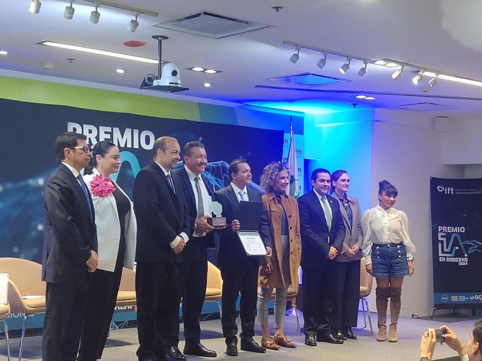 La Coordinación General de Desarrollo Tecnológico y Proyectos Especiales, gana el premio IA en Gobierno 2024 del IFT La Coordinación General de Desarrollo Tecnológico y Proyectos Especiales, gana el premio IA en Gobierno 2024 del IFT