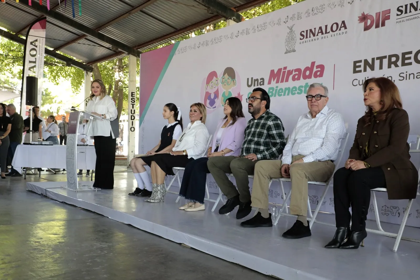 Más de 41 mil 500 niñas y niños han recibido lentes gratuitos del programa “Una mirada con bienestar” Más de 41 mil 500 niñas y niños han recibido lentes gratuitos del programa “Una mirada con bienestar”