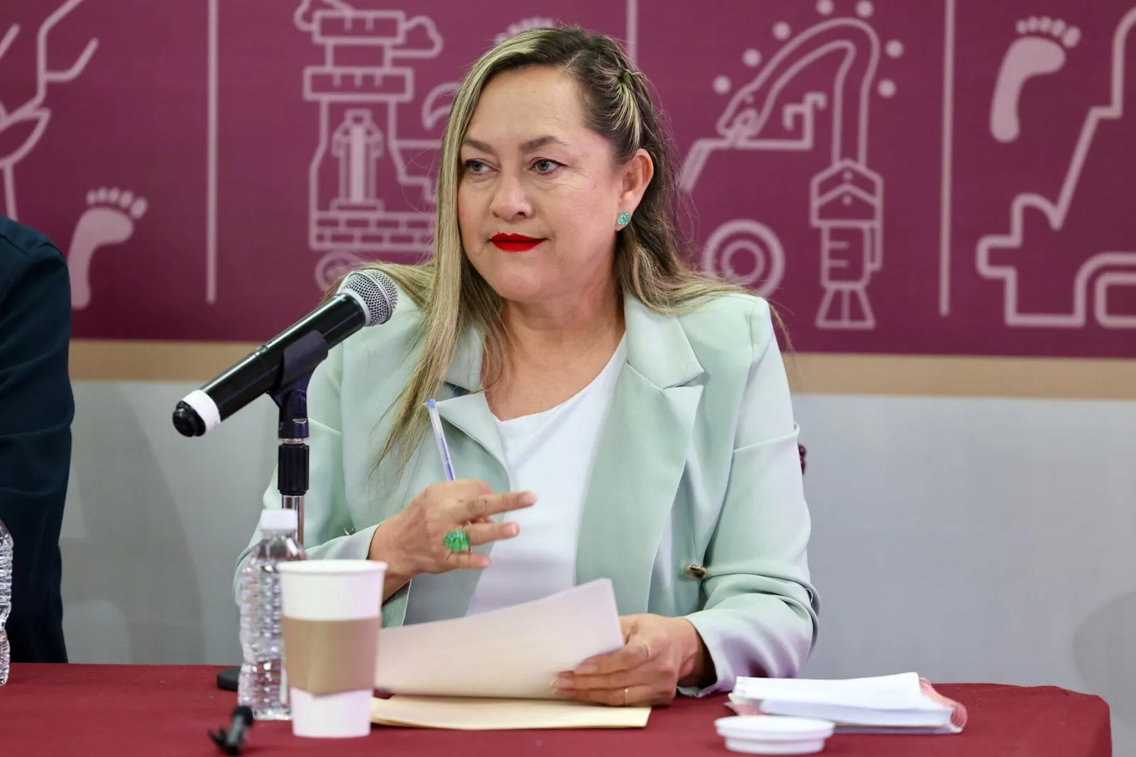 Autoridades aseguran civiles, vehículos, armamento y drogas en distintas acciones durante este jueves en Culiacán, Cosalá y Escuinapa Autoridades aseguran civiles, vehículos, armamento y drogas en distintas acciones durante este jueves en Culiacán, Cosalá y Escuinapa