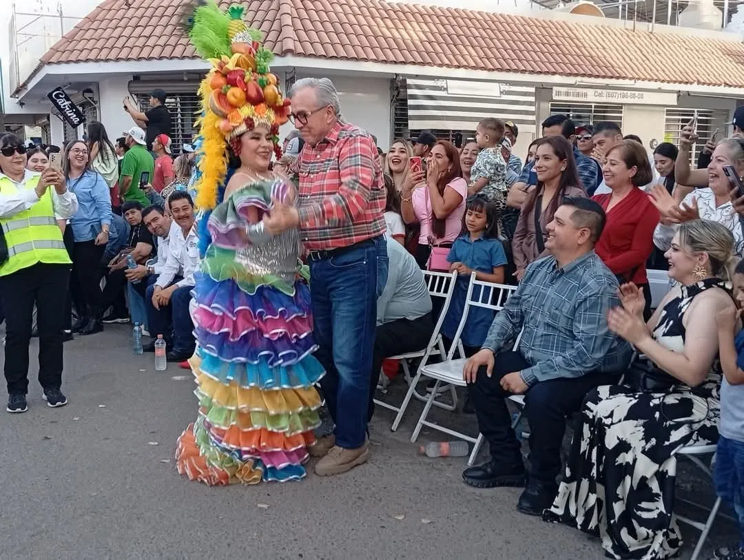 Los Carnavales de Sinaloa reúnen familias, tradición y alegría: Gobernador Rocha Moya Los Carnavales de Sinaloa reúnen familias, tradición y alegría: Gobernador Rocha Moya
