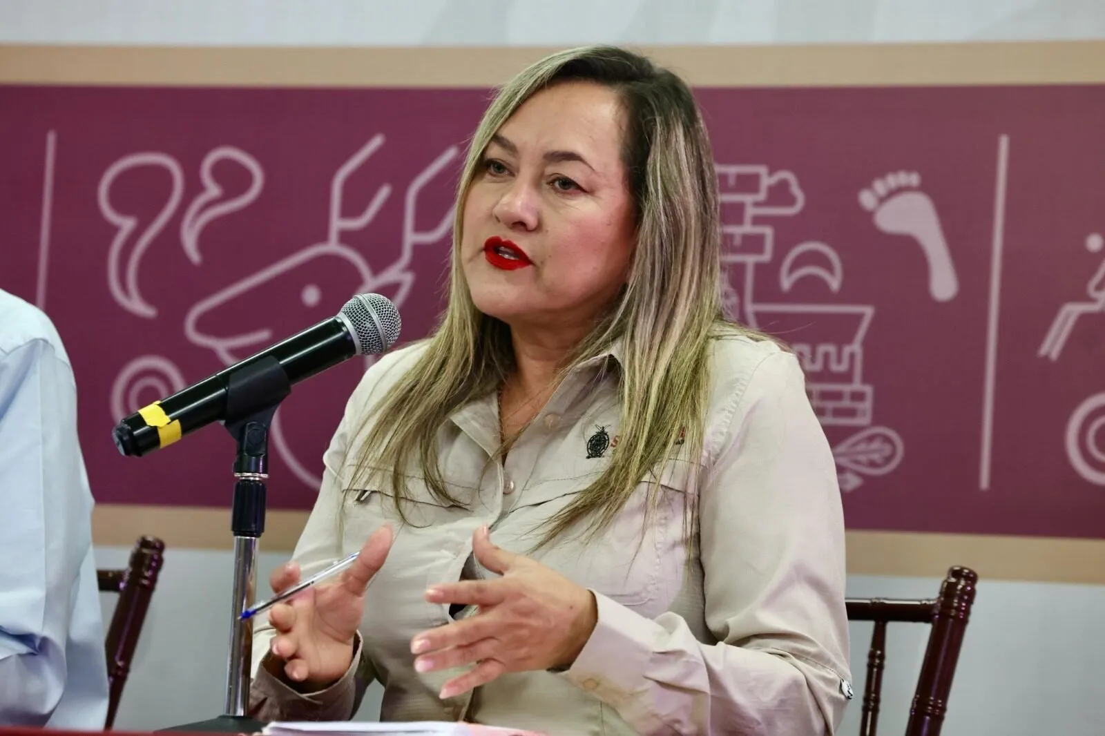 Una persona liberada, además de civiles, artefactos explosivos, armamento, equipo táctico y vehículos asegurados por autoridades: SSP Sinaloa Una persona liberada, además de civiles, artefactos explosivos, armamento, equipo táctico y vehículos asegurados por autoridades: SSP Sinaloa