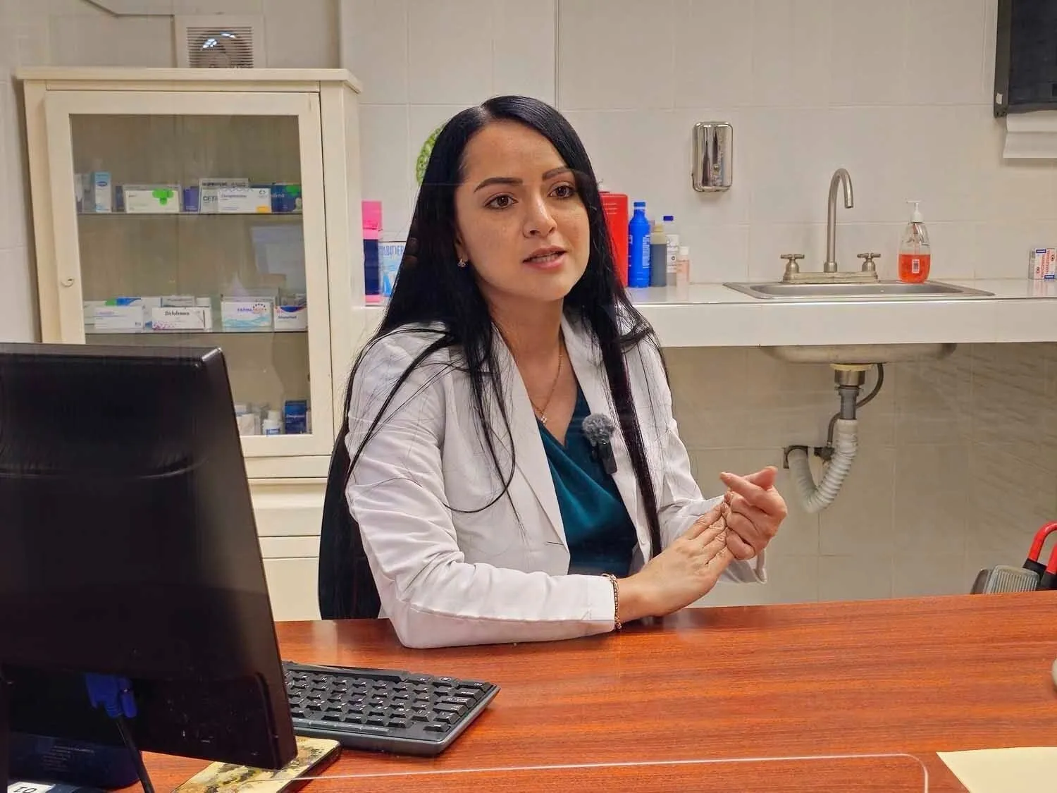 Brinda la Facultad de Contaduría y Administración de la UAS el servicio de consultorio médico gratuito a sus estudiantes, docentes y administrativos Brinda la Facultad de Contaduría y Administración de la UAS el servicio de consultorio médico gratuito a sus estudiantes, docentes y administrativos