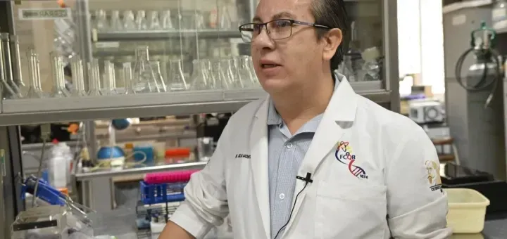 Investigador de la UAS trabaja en la detección de nuevos materiales con actividad biológica potencial que ayuden en combatir enfermedades Investigador de la UAS trabaja en la detección de nuevos materiales con actividad biológica potencial que ayuden en combatir enfermedades