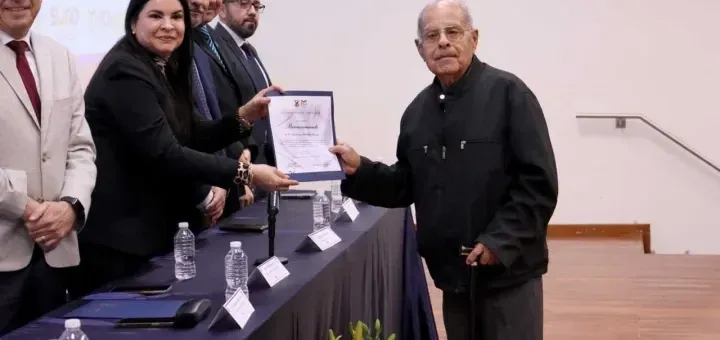 ¡De manteles largos! La Facultad de Contaduría y Administración de la UAS celebró su 79 aniversario con un magno evento para su comunidad ¡De manteles largos! La Facultad de Contaduría y Administración de la UAS celebró su 79 aniversario con un magno evento para su comunidad