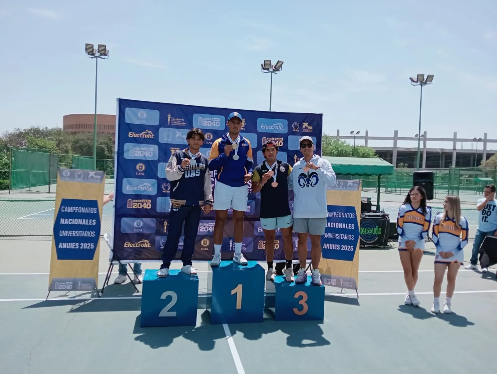 Armando Martínez, estudiante de la UAS, gana medalla de plata en el tenis del Nacionales ANUIES 2025 Armando Martínez, estudiante de la UAS, gana medalla de plata en el tenis del Nacionales ANUIES 2025