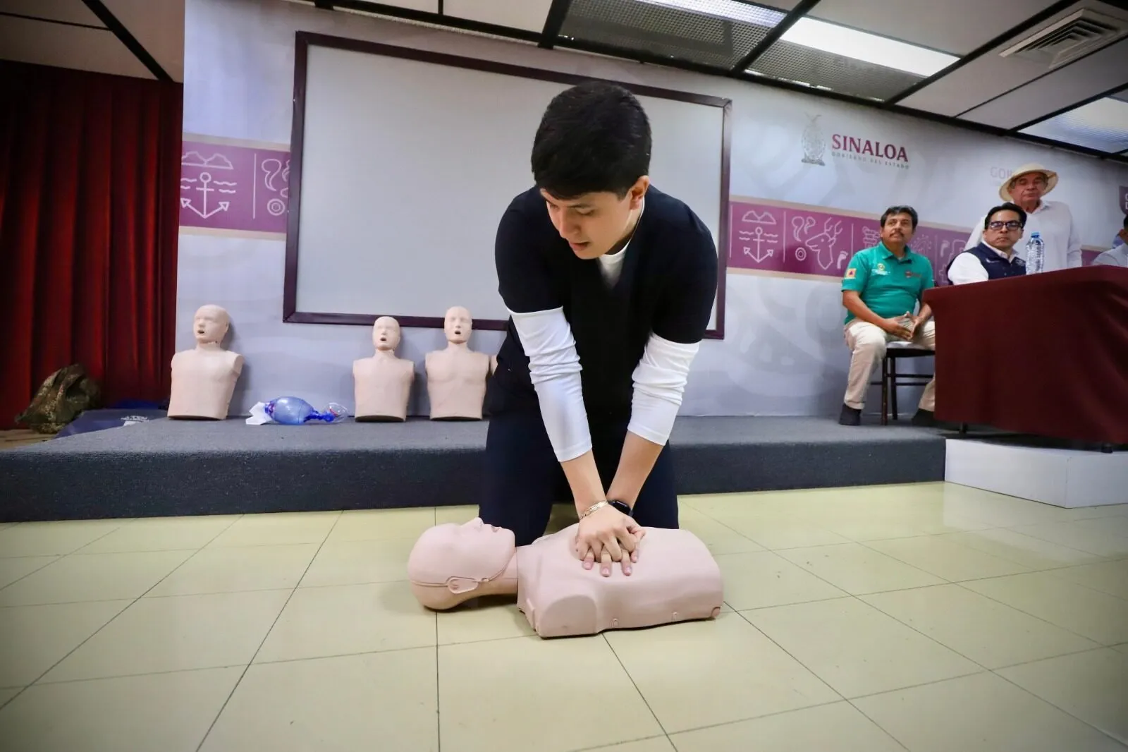Certifican a la Unidad Administrativa de Palacio de Gobierno como Espacio Cardioprotegido Certifican a la Unidad Administrativa de Palacio de Gobierno como Espacio Cardioprotegido