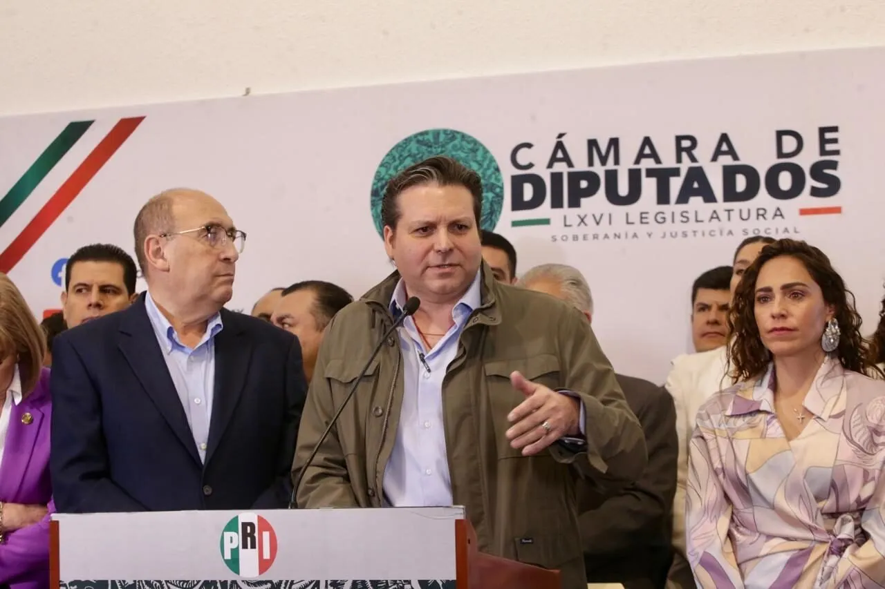 MARIO ZAMORA PIDE QUE SE RETIRE LA VISA AMERICANA A LOS FUNCIONARIOS MEXICANOS SUJETOS A INVESTIGACIÓN POR EUA MARIO ZAMORA PIDE QUE SE RETIRE LA VISA AMERICANA A LOS FUNCIONARIOS MEXICANOS SUJETOS A INVESTIGACIÓN POR EUA