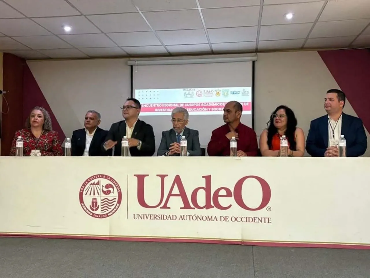 La Facultad de Trabajo Social de la UAS participa en el Tercer Encuentro Estatal de Cuerpos Académicos. La Facultad de Trabajo Social de la UAS participa en el Tercer Encuentro Estatal de Cuerpos Académicos.