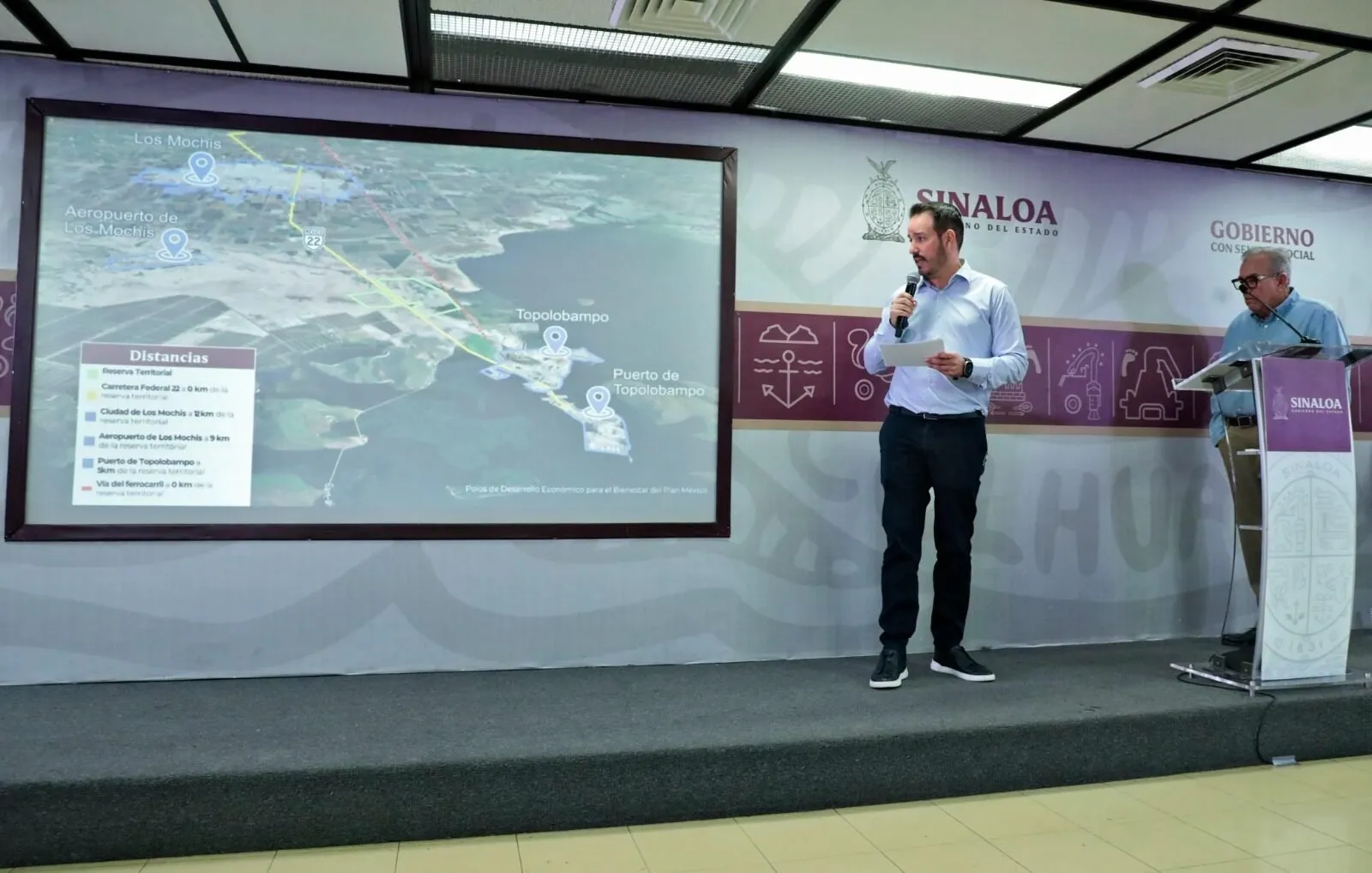 “Sinaloa es una tierra de oportunidades”, afirma el gobernador Rocha Moya tras anuncio de Topolobampo como Polo de Desarrollo “Sinaloa es una tierra de oportunidades”, afirma el gobernador Rocha Moya tras anuncio de Topolobampo como Polo de Desarrollo