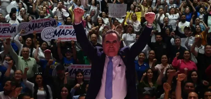 Con el respaldo abrumador de la comunidad universitaria, comparece Jesús Madueña Molina como aspirante a la Rectoría de la UAS 2025-2029 Con el respaldo abrumador de la comunidad universitaria, comparece Jesús Madueña Molina como aspirante a la Rectoría de la UAS 2025-2029