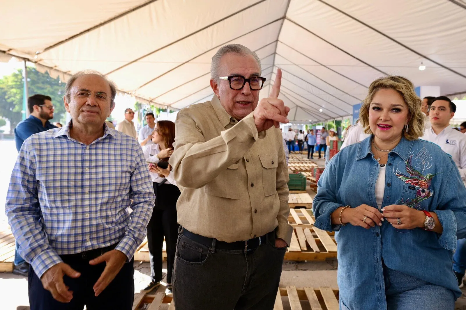 Más de 80 mil sinaloenses serán beneficiados con el Aquatón 2025, asegura el Gobernador Rocha Moya Más de 80 mil sinaloenses serán beneficiados con el Aquatón 2025, asegura el Gobernador Rocha Moya