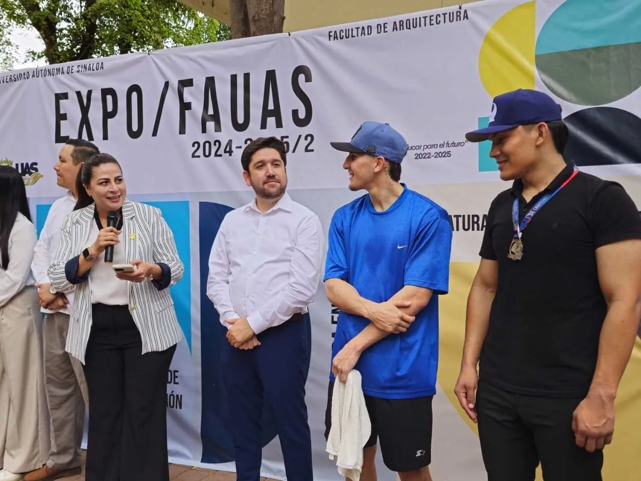 Ponen en marcha la Expo FAUAS 2024-2025/2, donde los estudiantes tienen la oportunidad de presentar el aprendizaje del semestre Ponen en marcha la Expo FAUAS 2024-2025/2, donde los estudiantes tienen la oportunidad de presentar el aprendizaje del semestre