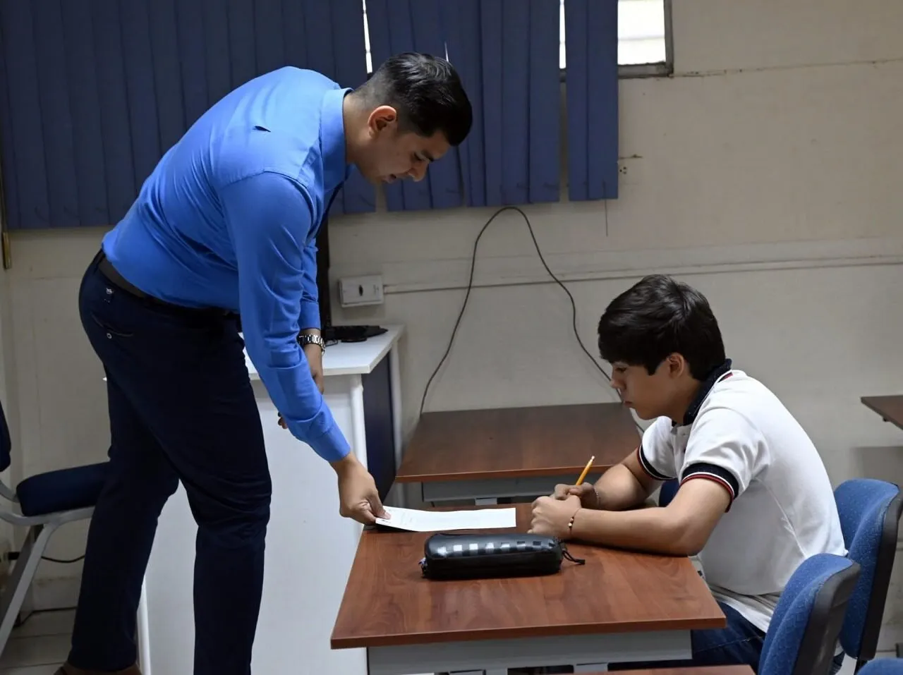Recibe la Facultad de Ciencias Físico Matemáticas de la UAS a estudiantes de la etapa estatal del Concurso Nacional de Talentos de Física Recibe la Facultad de Ciencias Físico Matemáticas de la UAS a estudiantes de la etapa estatal del Concurso Nacional de Talentos de Física