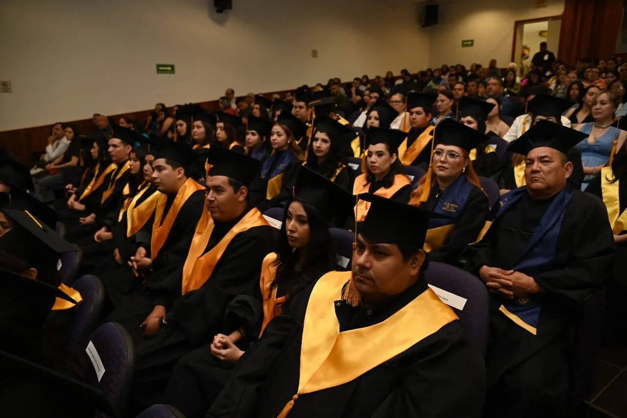 Con estándares de calidad, la UAS egresa a 41 nuevos especialistas de la Facultad de Ciencias de la Educación. Con estándares de calidad, la UAS egresa a 41 nuevos especialistas de la Facultad de Ciencias de la Educación.