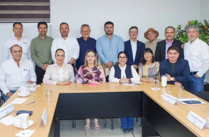 Proponen científicos al Congreso una iniciativa de nueva Ley de Aguas de Sinaloa Proponen científicos al Congreso una iniciativa de nueva Ley de Aguas de Sinaloa