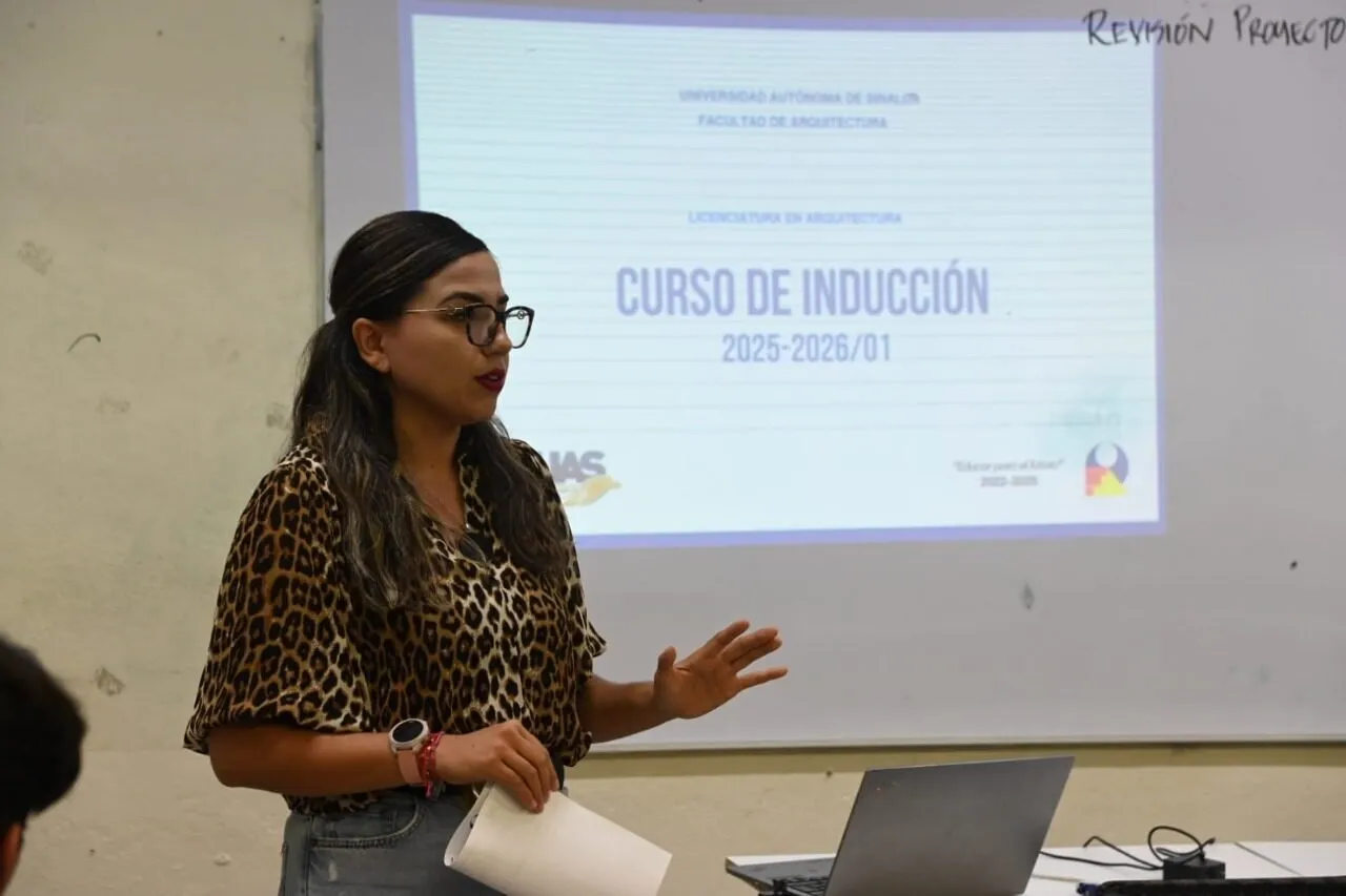 Con una cobertura universal, la Facultad de Arquitectura la UAS pone en marcha el curso de inducción con más de 900 nuevos alumnos. Con una cobertura universal, la Facultad de Arquitectura la UAS pone en marcha el curso de inducción con más de 900 nuevos alumnos.