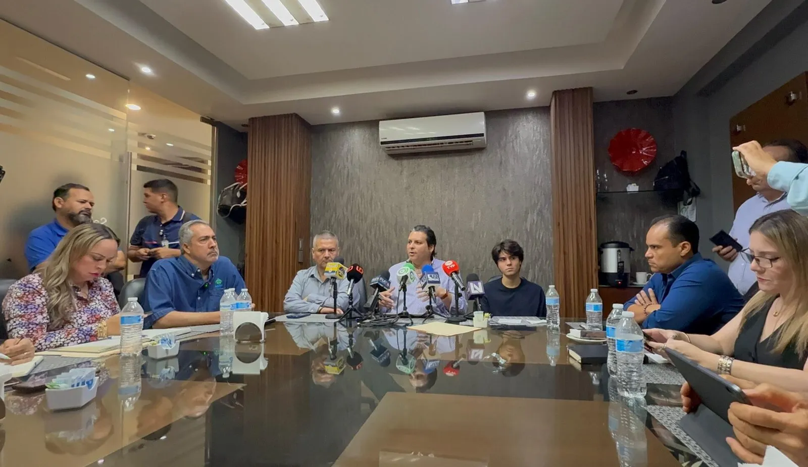 MARIO ZAMORA PROPONE REUNIÓN BICAMARAL ECONÓMICA CON ENFOQUE EN SINALOA MARIO ZAMORA PROPONE REUNIÓN BICAMARAL ECONÓMICA CON ENFOQUE EN SINALOA