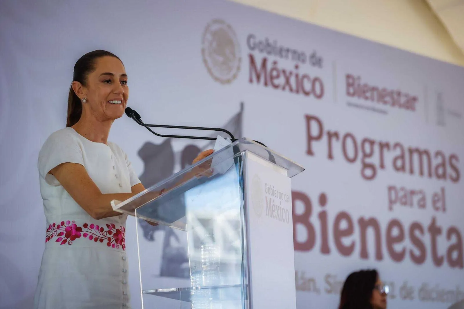 Sinaloa recibe con fuerza y cariño a la presidenta Claudia Sheinbaum en su gira nacional por la salud, en Culiacán Sinaloa recibe con fuerza y cariño a la presidenta Claudia Sheinbaum en su gira nacional por la salud, en Culiacán