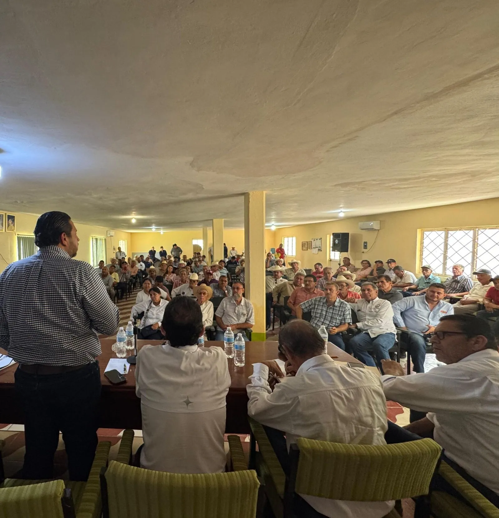 Se reúne Ismael Bello Esquivel con 162 productores de Navolato; definen estrategias de trabajo Se reúne Ismael Bello Esquivel con 162 productores de Navolato; definen estrategias de trabajo