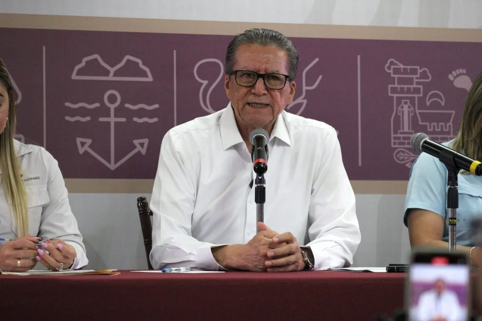 Garantizados los servicios de salud y seguridad durante el periodo vacacional: Feliciano Castro Garantizados los servicios de salud y seguridad durante el periodo vacacional: Feliciano Castro