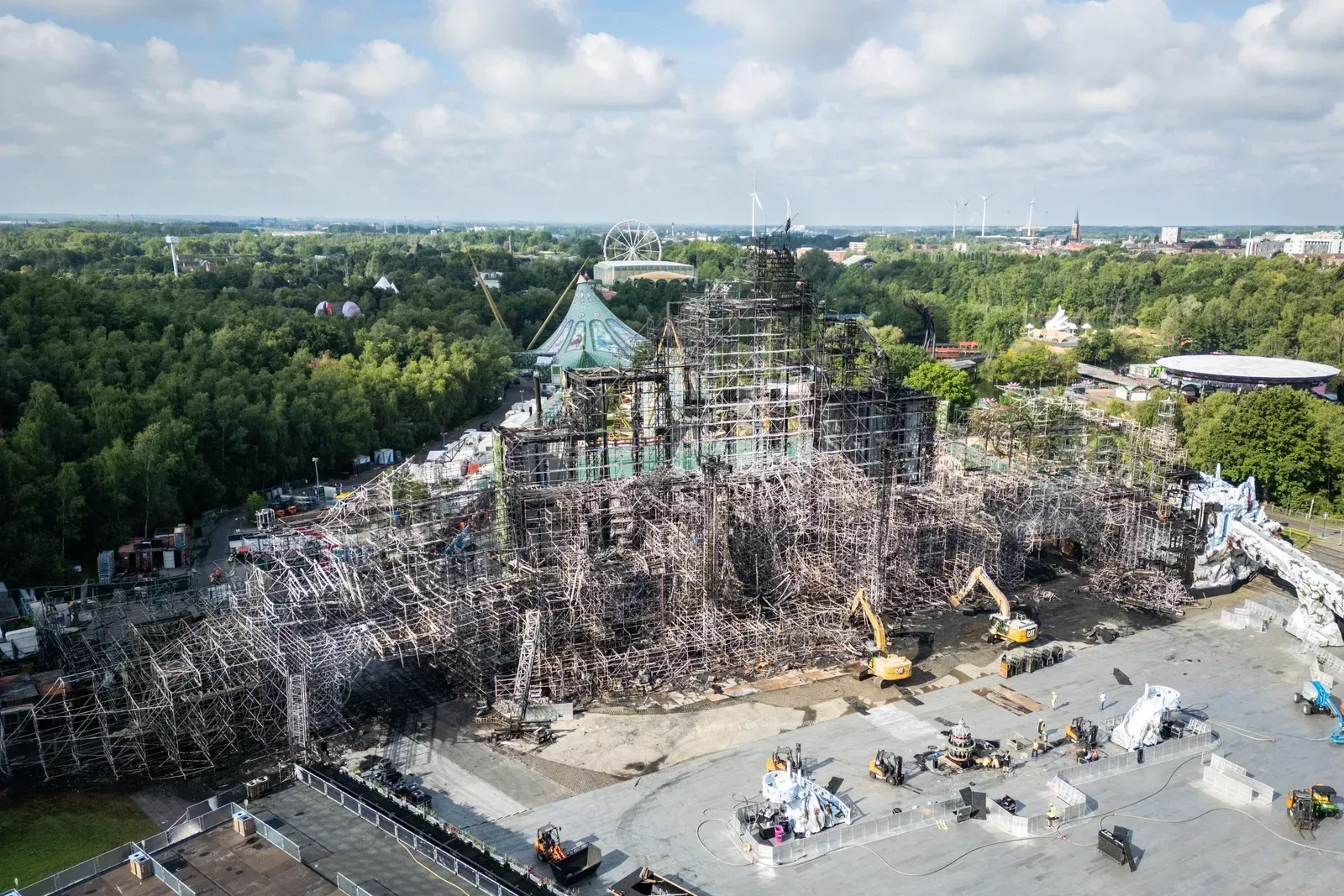 Se incendia el escenario principal de Tomorrowland Se incendia el escenario principal de Tomorrowland