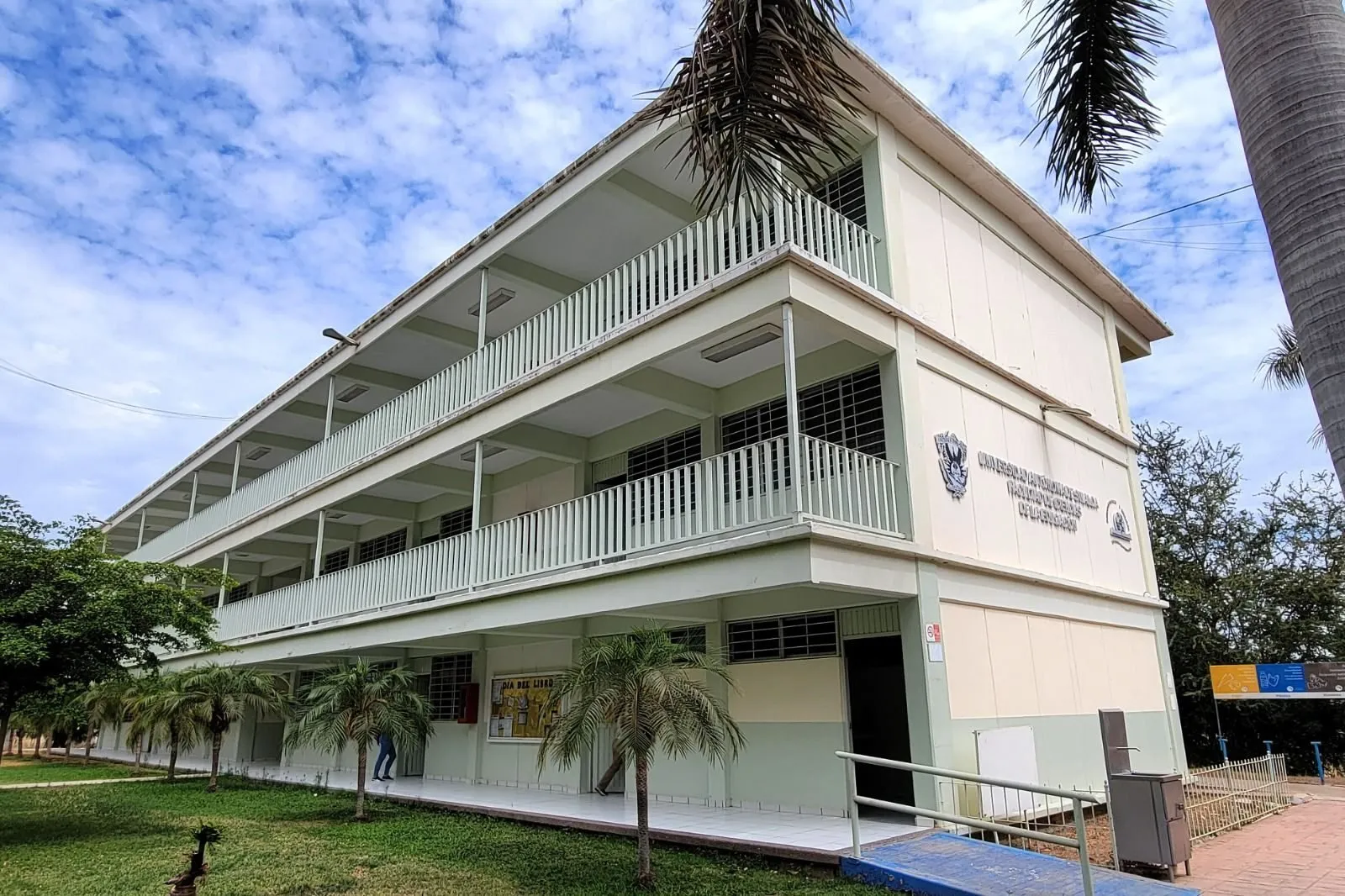 Realiza la Facultad de Ciencias de la Educación de la UAS la Semana Institucional de Capacitación y Actualización Docente y Disciplinar Realiza la Facultad de Ciencias de la Educación de la UAS la Semana Institucional de Capacitación y Actualización Docente y Disciplinar