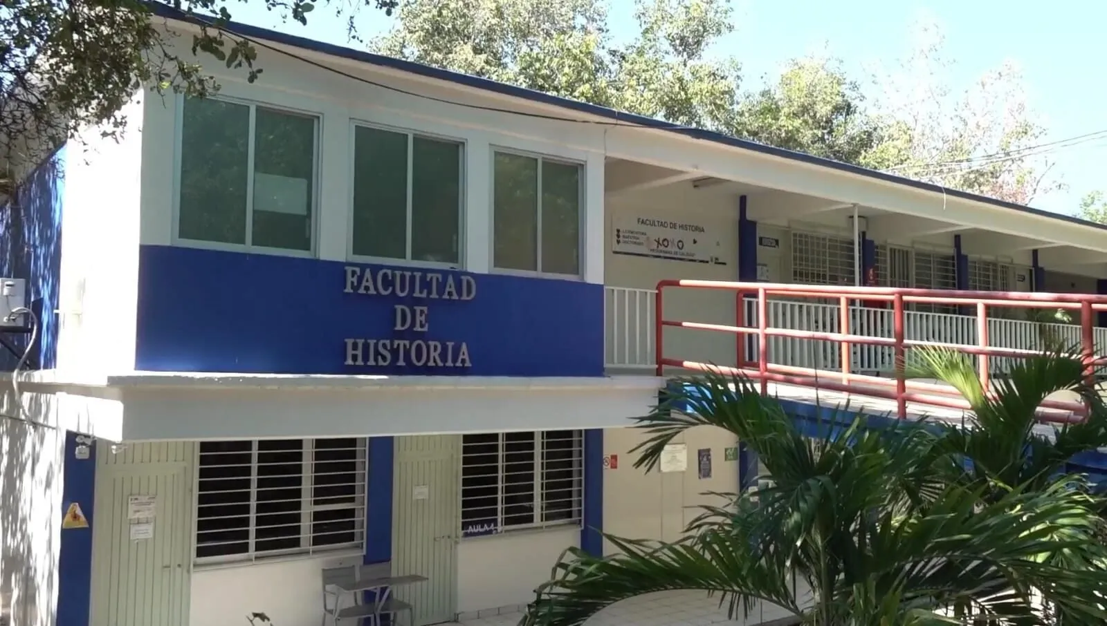 La Licenciatura de Historia de la UAS está en proceso de ser evaluada por el CIEES; ya ha sido acreditada tres veces de manera consecutiva La Licenciatura de Historia de la UAS está en proceso de ser evaluada por el CIEES; ya ha sido acreditada tres veces de manera consecutiva
