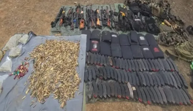 Arrestan a 4 menores de edad con armas, equipo táctico, municiones y droga en Concordia Arrestan a 4 menores de edad con armas, equipo táctico, municiones y droga en Concordia