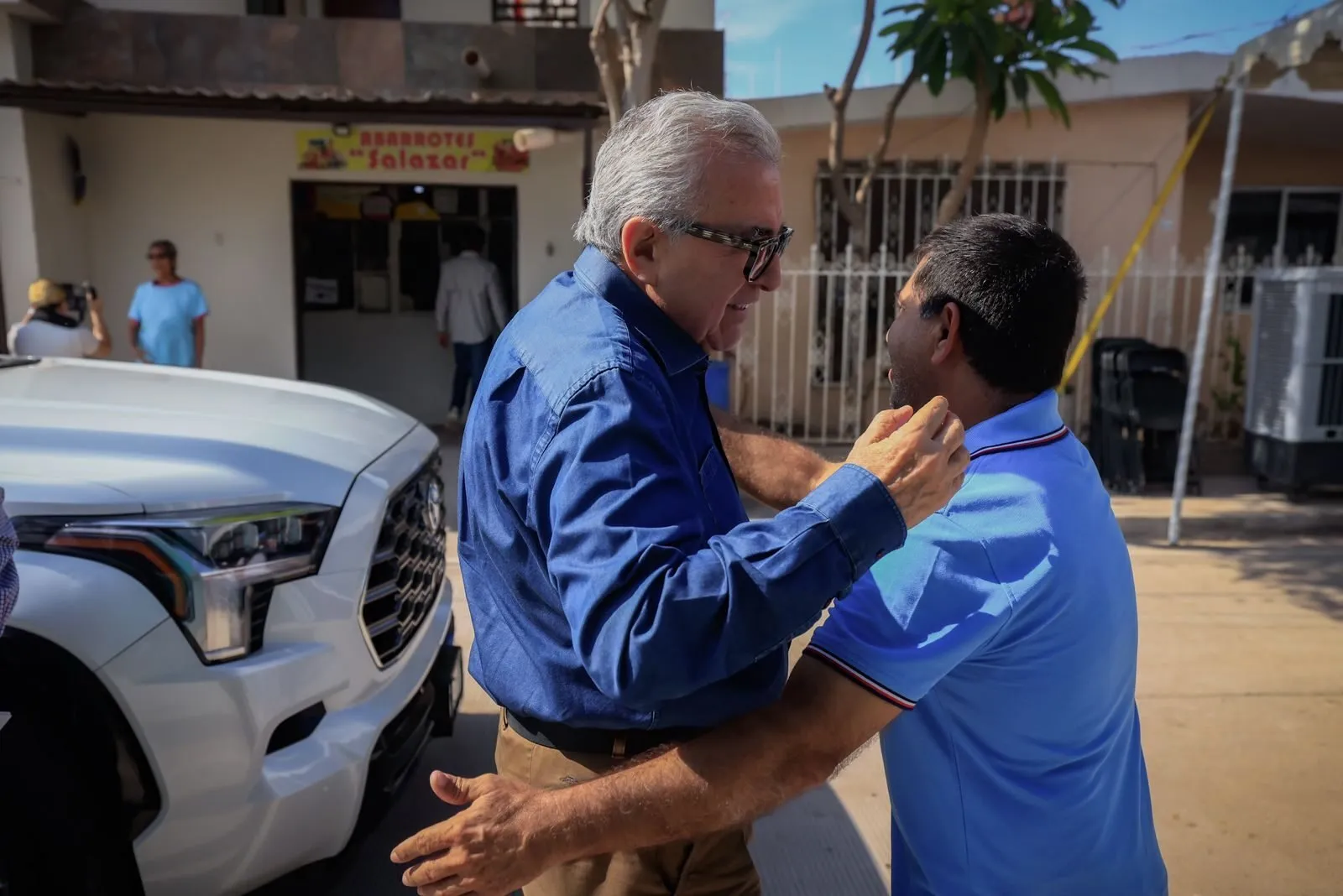 Toda la gente merece vivir con dignidad: afirma gobernador Rocha al entregar obras en Costa Rica Toda la gente merece vivir con dignidad: afirma gobernador Rocha al entregar obras en Costa Rica