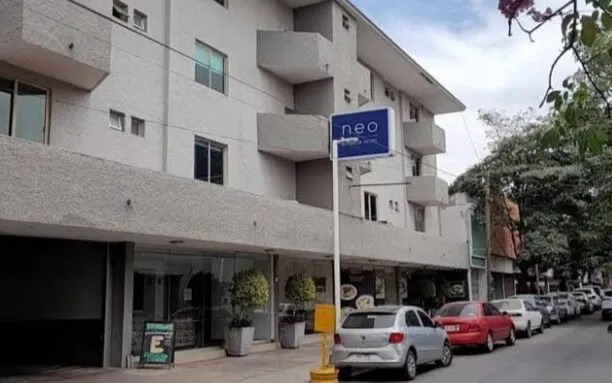 Violencia obliga a cerrar sus puertas a ocho hoteles y moteles en Culiacán Violencia obliga a cerrar sus puertas a ocho hoteles y moteles en Culiacán
