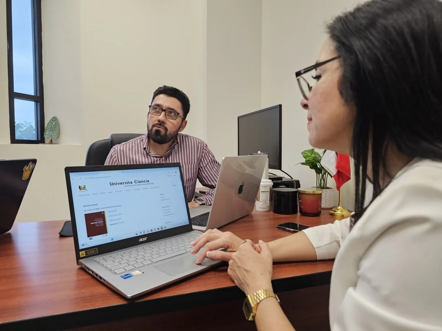 Investigadores de la Facultad de Contaduría y Administración de la UAS publican artículo científico sobre la economía colaborativa Investigadores de la Facultad de Contaduría y Administración de la UAS publican artículo científico sobre la economía colaborativa