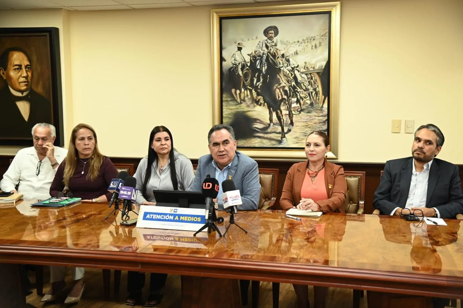 Presenta el Rector Jesús Madueña propuesta de Reingeniería Integral para mantener la jubilación dinámica; se expondrá ante las autoridades de la SEP Federal Presenta el Rector Jesús Madueña propuesta de Reingeniería Integral para mantener la jubilación dinámica; se expondrá ante las autoridades de la SEP Federal